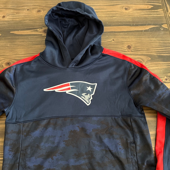 NFL Team Apparel Other - Boys New England Patriots NFL Hoodie Camo Blue Red Youth M 10/12